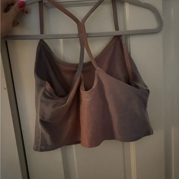 Beyond Yoga Pink and Purple Gradient Crop Top - Picture 3 of 5